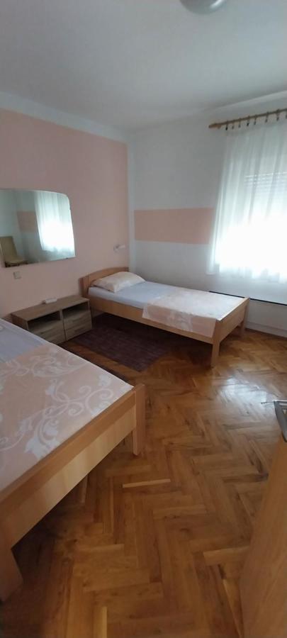 VrlikaKuca Za Odmor Varos别墅 外观 照片